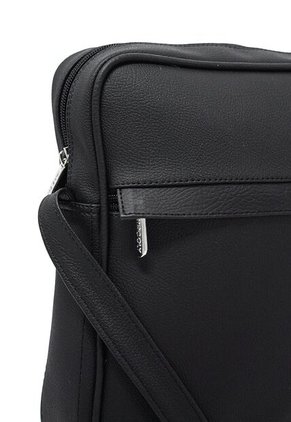 Bolso Manos Libres Macoly 045 Sintético Pvc