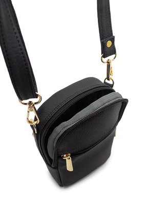 Bolso Manos Libres Macoly 851 Marsella Negro