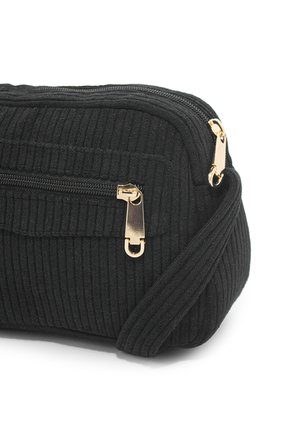 Bolsos Manos Libres Macoly  788 Siena Negro
