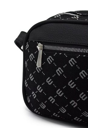 Bolso Manos Libres Macoly 862 Yacar Macoly Negro