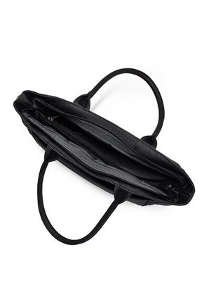 Bolso De Hombro Grande Macoly 870 Praga Negro