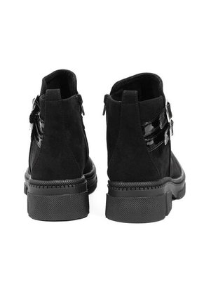 Botines Negro Maniqueo Mónaco