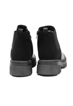 Botines Negro Maniqueo Verona