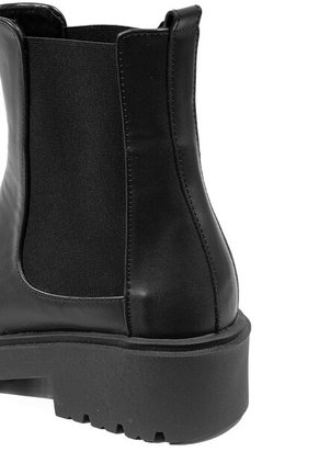 Botines Negro Maniqueo Strutta