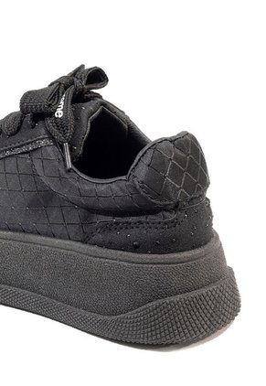 Tenis Negro Maniqueo Uma