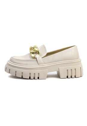 Mocasines Mujer Charol Beige Maniqueo Giorgia