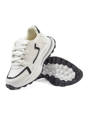 Tenis Blanco-Negro Maniqueo Stepz