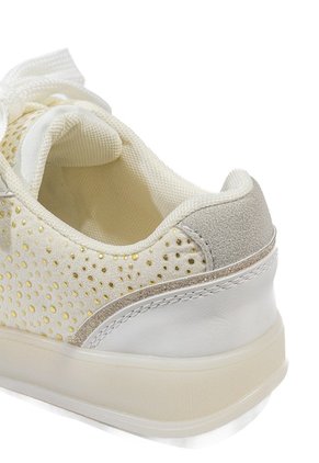 Tenis Blanco Maniqueo Velvet
