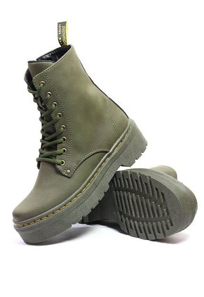 Botines Verde Maniqueo Carter