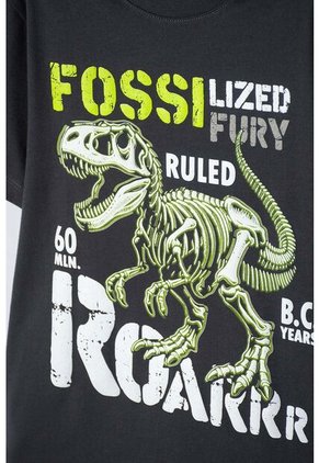 Camiseta Mic Manga Corta Gris Grafito Para Niño 4