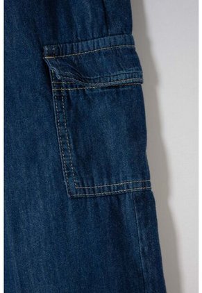Jogger De Mic Con Cordón Azul Para Niña 12