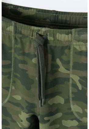 Bermuda De Mic Con Cordón Verde Para Niño 12