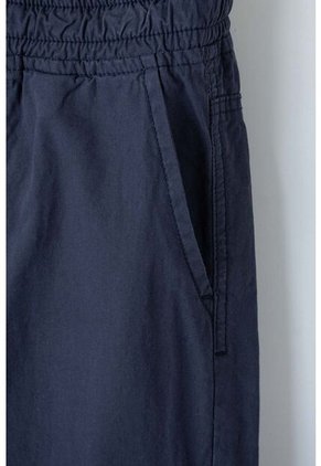 Jogger De Mic Con Cordón Azul Para Niño 6