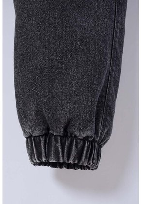 Jogger De Mic Con Bolsillos Negro Para Niño 6