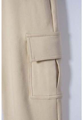 Jogger De Mic Con Cordón Caqui Para Niño 6