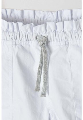 Short De Mic Con Cordón Blanco Para Niña 4