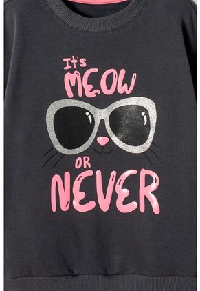 Buzo De Mic Con Capucha Gris Para Niña 6