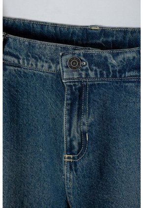 Jeans De Mic Azul Para Niño 4