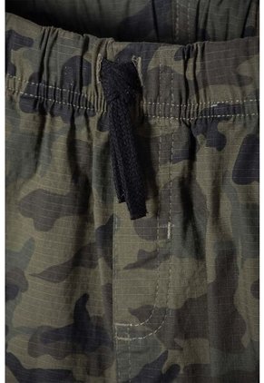 Bermuda De Mic Con Cordón Verde Para Niño 4