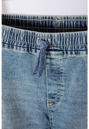 Bermuda De Mic Con Cordón Azul Para Niño 8