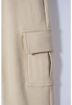 Jogger De Mic Con Cordón Caqui Para Niño 10