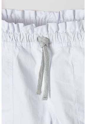 Short De Mic Con Cordón Blanco Para Niña 8