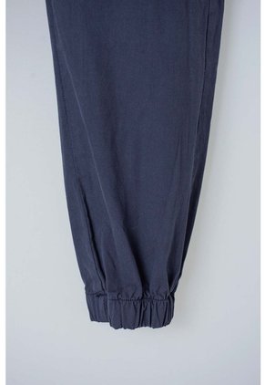 Jogger De Mic Con Cordón Azul Para Niño 8