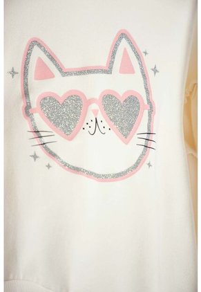 Buzo De Mic Cerrado Marfil Para Niña 14