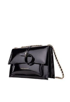 Manos Libres Lucia Mediano Nebulosa Alas Nova Manos Libres Lucia Mediano Nebulosa Alas Nova