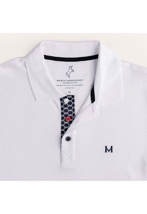 Camiseta Polo Emblema Blanco Tierra Arriba Camiseta Polo Emblema Blanco Tierra Arriba Talla M