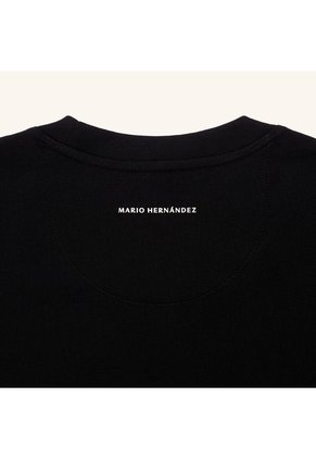 Camiseta Tapiz Negro Tierra Arriba Camiseta Tapiz Negro Tierra Arriba Talla XXL
