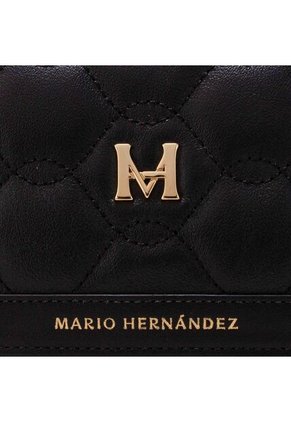 Billetera Fiorella Sencilla Negro Palenque Hera Billetera Fiorella Sencilla Negro Palenque Hera