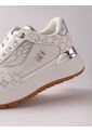 Tenis Aura Plata Tenis Aura Plata Talla 39 de Mario Hernández