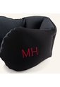 Almohada Con Micro Perlas Negro Explora de Mario Hernández