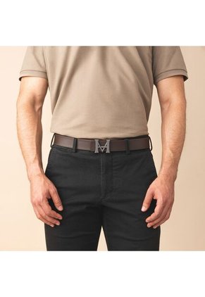 Cinturón Casual Monograma Doble Faz Negro Brillante Café Cinturón Casual Monograma Doble Faz Negro Brillante Café Talla XL