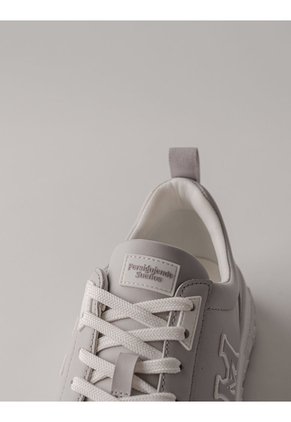 Tenis Astro Ceniza Tenis Astro Ceniza Talla 39