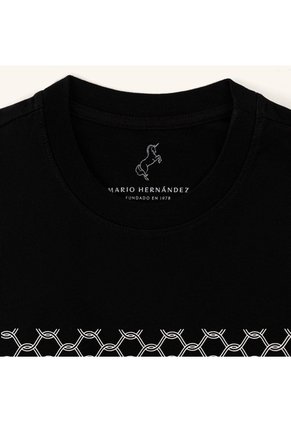 Camiseta Trama Negro Tierra Arriba