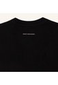 Camiseta Alfa Negro Tierra Arriba de Mario Hernández