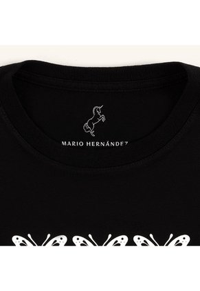 Camiseta Aura Negro Tierra Arriba