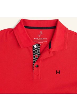 Camiseta Polo Emblema Rojo Tierra Arriba Camiseta Polo Emblema Rojo Tierra Arriba Talla M