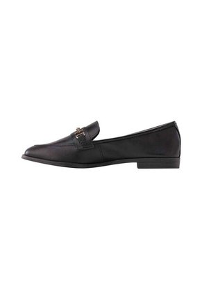 Mocasín Loafer Gardenia Negro Julia Mocasín Loafer Gardenia Negro Julia Talla 39
