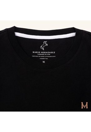 Camiseta Origen Negro Arena Tierra Arriba Camiseta Origen Negro Arena Tierra Arriba Talla M