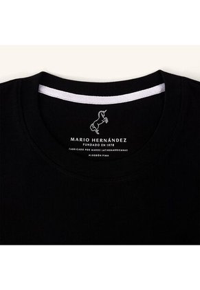 Camiseta Vuelo Negro Tierra Arriba Camiseta Vuelo Negro Tierra Arriba Talla L