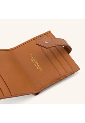 Tarjetero Broche Con Compartimiento Caramelo Siena Tarjetero Broche Con Compartimiento Caramelo Siena