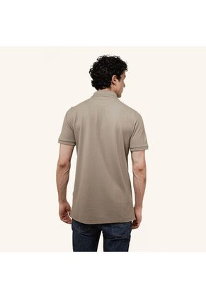 Camiseta Polo Emblema Arena Tierra Arriba Camiseta Polo Emblema Arena Tierra Arriba Talla M