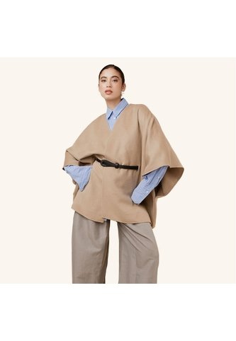 Capa Alma Beige Cuzco Capa Alma Beige Cuzco Mario Hernández