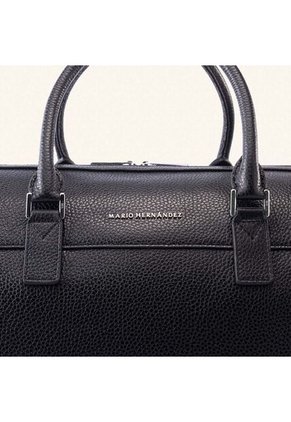 Duffle Bora Mediano Negro Sombra Duffle Bora Mediano Negro Sombra