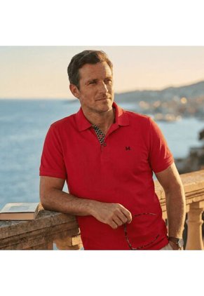 Camiseta Polo Emblema Rojo Tierra Arriba Camiseta Polo Emblema Rojo Tierra Arriba Talla M