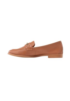 Mocasín Loafer Gardenia Café Julia
