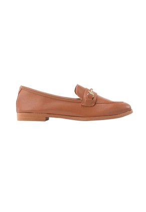 Mocasín Loafer Gardenia Café Julia